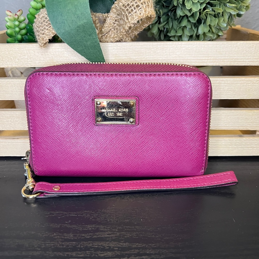 Michael Kors Fuchsia Wallet/Wristlet